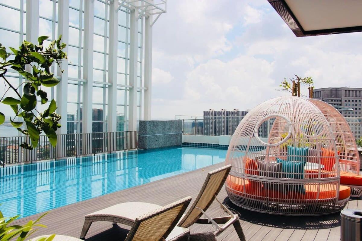 Cozy & High Floor In Suasana Jb 15, Views Johor Bahru